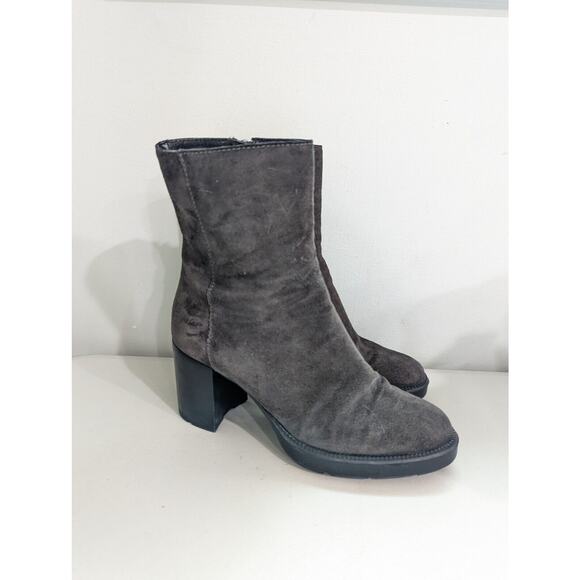 Aquatalia Size 8 Isla Boots Suede Ankle Booties Dark Grey Heels Waterproof - Picture 3 of 9